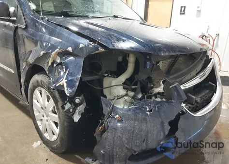 2014 Chrysler Town & Country Touring z USA, uszkodzony, nr VIN 2C4RC1BG9ER437832